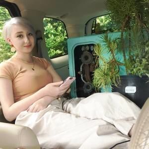 Meet your Posher, Alana